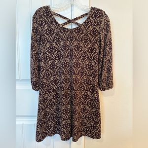 Mimi Chica Criss Cross Strappy Back Dress/ size XS/Deep purple & taupe print